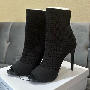 STEVE MADDEN KNIT OPEN TOE ANKLE BOOTIES